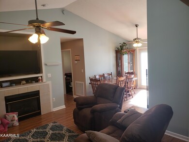 505 Bowers Park Cir, Knoxville, TN 37920 - photo 6