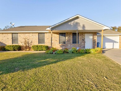 4414 Bobbie Ann Dr, Granbury, TX 76049 - photo 2
