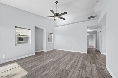 2152 Quarry Ridge St unit 207, Las Vegas, NV 89117 - photo 7