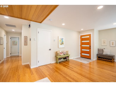 2015 Eastwood Ln, Eugene, OR 97401 - photo 3