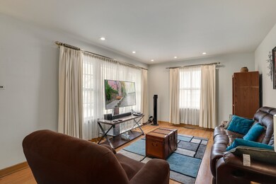 10343 Cambridge St, Westchester, IL 60154 - photo 4