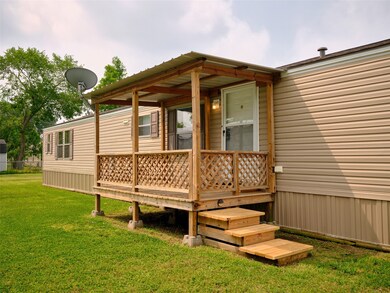 3315 Rosenberg St unit 2, Needville, TX 77461 - photo 3