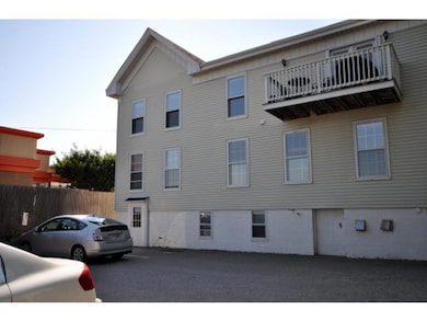 537 Islington St unit 3, Portsmouth, NH 03801 - photo 3