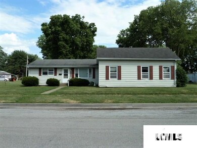 1100 Pekin St, Lincoln, IL 62656 - photo 2