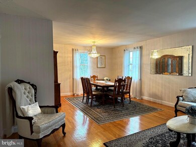 2605 Radcliffe Rd, Broomall, PA 19008 - photo 2