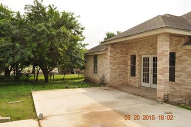 602 N Linden St, Pharr, TX 78577 - photo 4