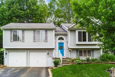 T 902 Windbourne ct00002