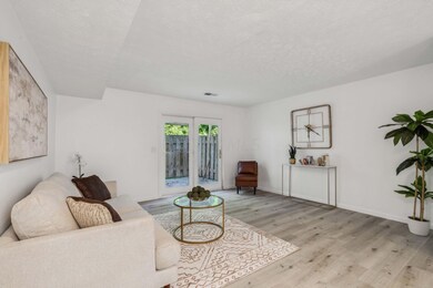 11-web-or-mls-89-lancelot-ln