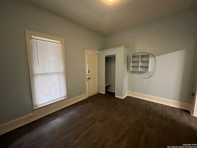213 Cadwallader St unit 1, San Antonio, TX 78212 - photo 4