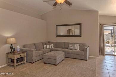 004_Living Area