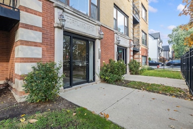 2704 W Cortland St unit 3, Chicago, IL 60647 - photo 4