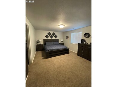 1044 Mt View Ln, Molalla, OR 97038 - photo 4