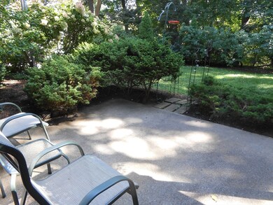 992 Centre St unit 1, Jamaica Plain, MA 02130 - photo 3