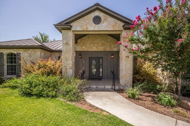 805 Dogwood Ln, Fredericksburg, TX 78624 - photo 2