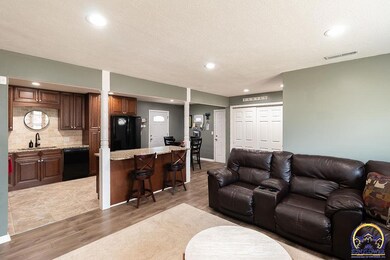 1407 SW 31st St, Topeka, KS 66611 - photo 4