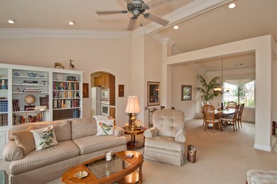 Living Room / Dining Room