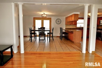 1540 Division St, Metamora, IL 61548 - photo 7