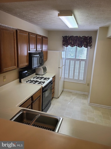 2281 Hunters Run Dr unit 2281, Reston, VA 20191 - photo 6