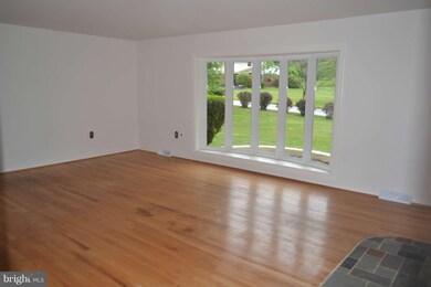 6 Sunnyking Dr, Reisterstown, MD 21136 - photo 5