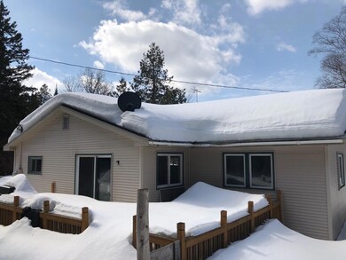 5433NPineRiverRoadDeck