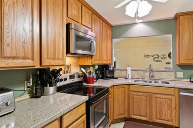 713 Glenhaven Dr, Hurst, TX 76054 - photo 4