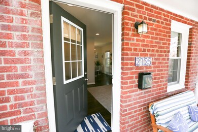 2725 Farnsworth Dr, Alexandria, VA 22303 - photo 7