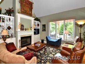 Vaulted family room