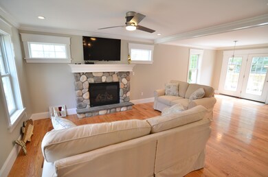 63 8th St N, Edgartown, MA 02539 - photo 4