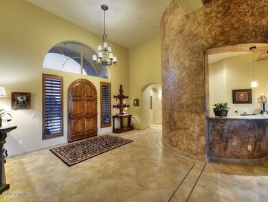 LARGE FOYER