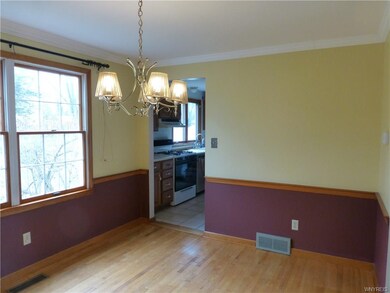 523 Meadowbrook Dr, North Tonawanda, NY 14120 - photo 6