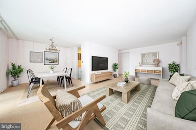 William Penn House unit 2819, Philadelphia, PA 19103 - photo 2