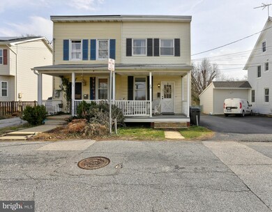 25 Bishops Ln, Catonsville, MD 21228 - photo 2