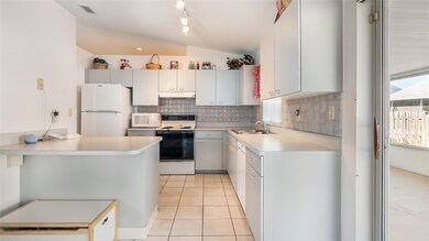  This kitchen is  functional and has attractive Do