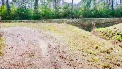 1212 Hudson St E, Lehigh Acres, FL 33974 - photo 3