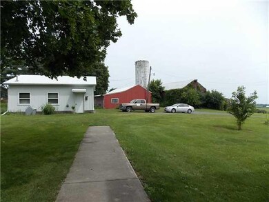 Parking Lot/Garage