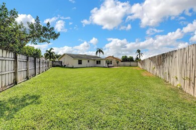 9726 Richmond Cir, Boca Raton, FL 33434 - photo 4