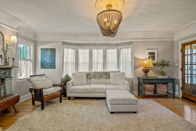 Light & Bright Living Room