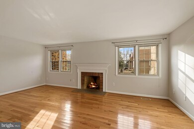 5909 Empire Way, Rockville, MD 20852 - photo 7