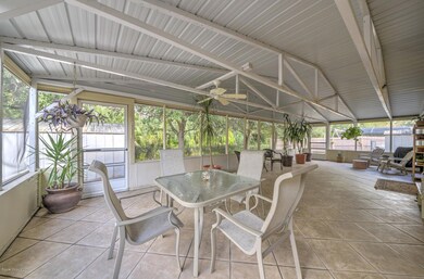 Back_Patio_with_Aluminum_Roof[1]