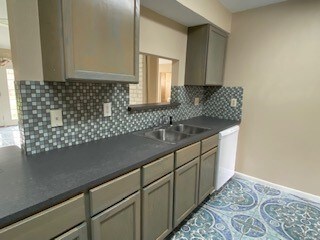 16710 Townes Rd, Friendswood, TX 77546 - photo 4