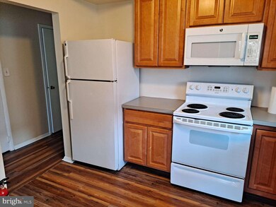 2 Florence Tollgate Place, Florence, NJ 08518 - photo 5