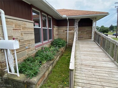 16706 Myrtle Ave, Cleveland, OH 44128 - photo 4