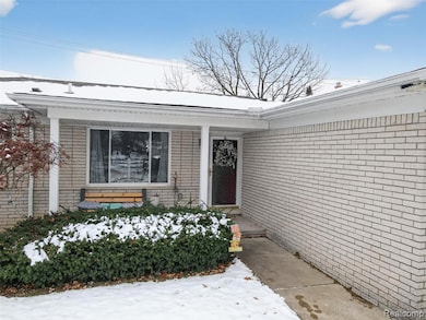 16224 Terra Bella St, Clinton Township, MI 48038 - photo 2