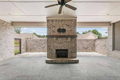 Gas Log F/P w/ TV Hook up