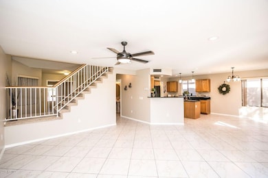 FAMILY/GREAT ROOM & KITCHEN