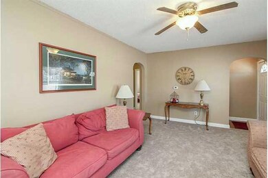 2803 49th St, Des Moines, IA 50310 - photo 3