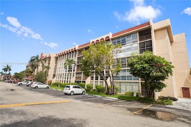 2101 Atlantic Shores Blvd unit 107, Hallandale Beach, FL 33009 - photo 2