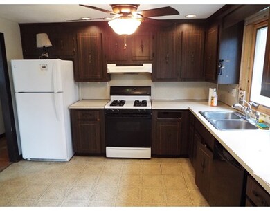 193 Peregrine Rd, Abington, MA 02351 - photo 3