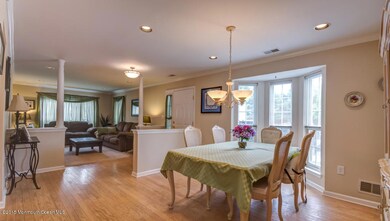 REVERSE DINING ROOM