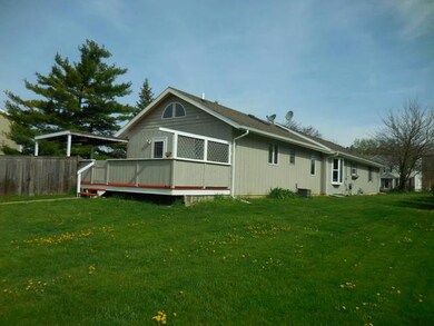 450 Judd Ln, Batavia, IL 60510 - photo 2